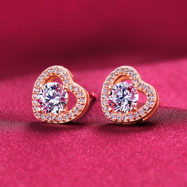 0.39 Carat Rose Gold Color Heart Shape ESCVD Diamonds Fashionable Women Earrings