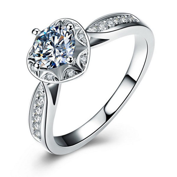 925 Sterling Silver Ring For Women Heart-shaped Design Inlaid Cubic Zirconia Unique and Fashion Polish Craft