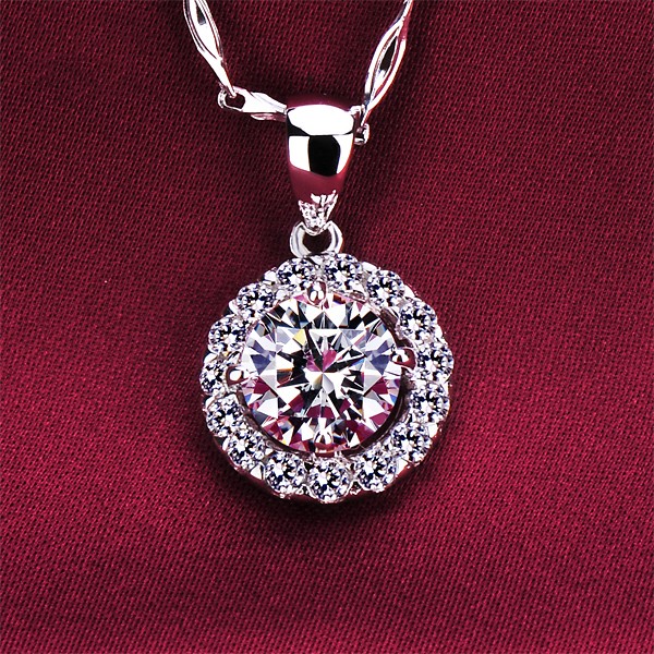 Round Shape 1.2 Carat ESCVD Diamonds Fashionable Gift Necklaces For Her