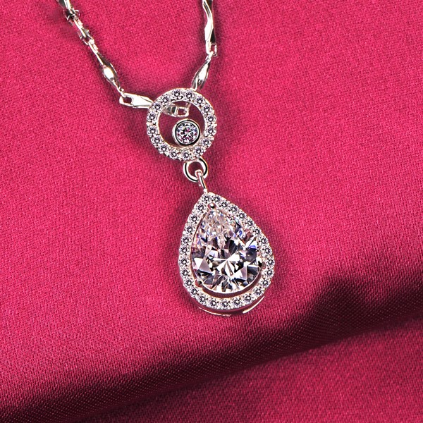 Water Drop 2.0 Carat ESCVD Diamonds Fashionable Women Necklaces Gift Necklaces