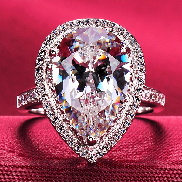 Luxurious 5.0 Carat Heart Shape ESCVD Diamonds Lovers Ring Wedding Ring For Her
