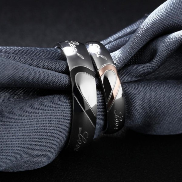 Titanium Silvery Ring For Couples Heart Pattern Design Love Engraved Simple and Fashion