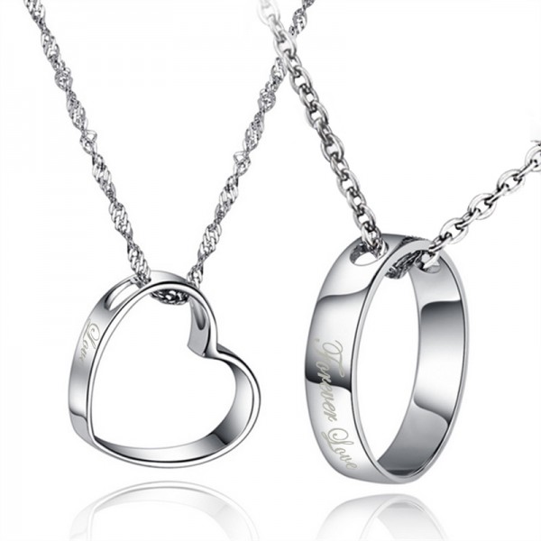 Round And Heart Simple Design Engraved Lovers Necklacess