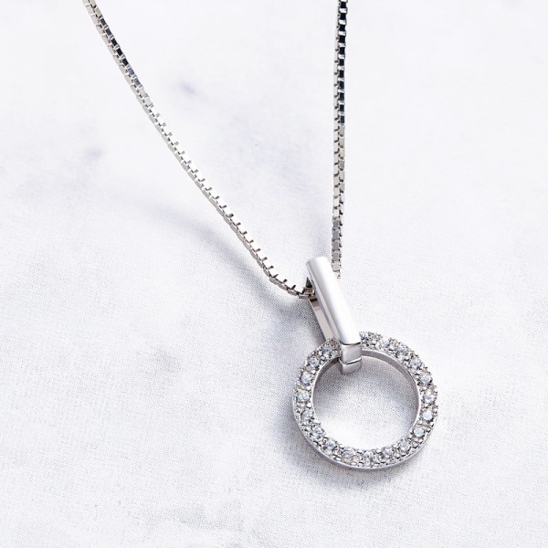Exquisite 925 Silver Rhinestone Ladies' Necklace With Chain