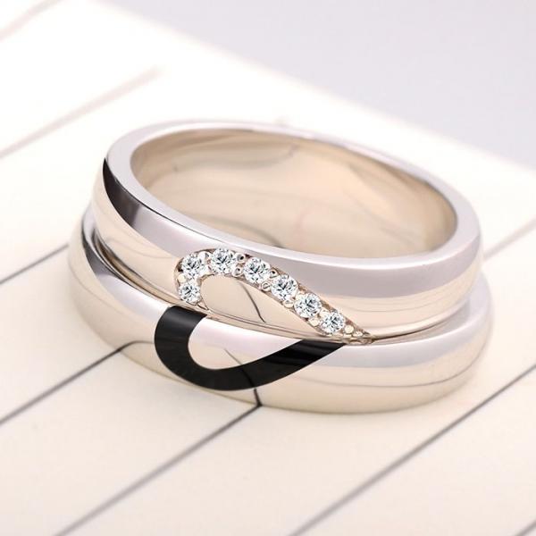 Tips on buying couples ring from online store